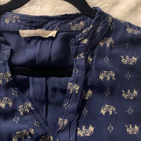 Top - Picture 2 of 2